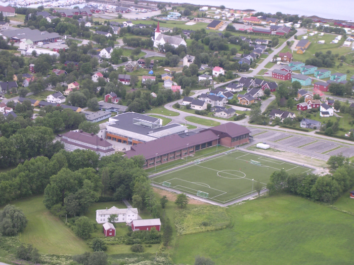 Høyskolen på Nesna, en del av Nord Universitet																								Foto: Finn Rindahl