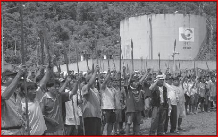 Indianere i Bagua i det nordlige Peru protesterer mot  oljeselskapenes utbytting av Amazonas.