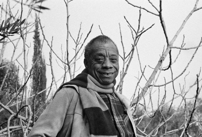James Baldwin fotografert utenfor huset i Saint Paul De Vence, på Den Franske Rivieraen, 15. mars 1983												AP Photo