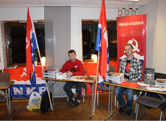Kameratene Stig Ødegaard og Alexander Sørnes betjente NKP standen på Trondheimskonferansen.