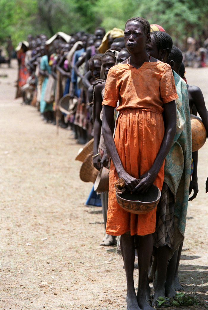 Katastrofen i 1998: Sultkatastrofen i Sør-Sudan vokser dag for dag. 1,2 millioner mennesker er nå truet, og situasjonen blir bare verre og verre, konstaterer FN og hjelpearbeidere i området. 				Foto: Nils-Inge Kruhaug, NTB Pluss