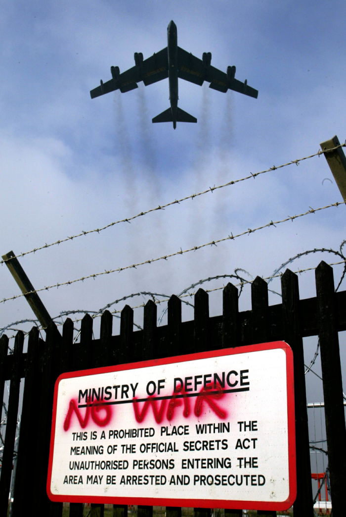 B-52 bombefly REUTERS/DarrenStaples