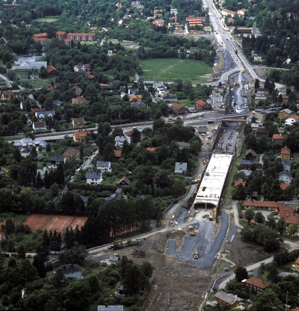 Illustrajsonsfoto fra den gangen vegvesenet hadde egen produksjonsavdeling: BYGGING AV SMESTADKRYSSET / SMEDSTADTUNNELEN. Lokk over Ring 3 (