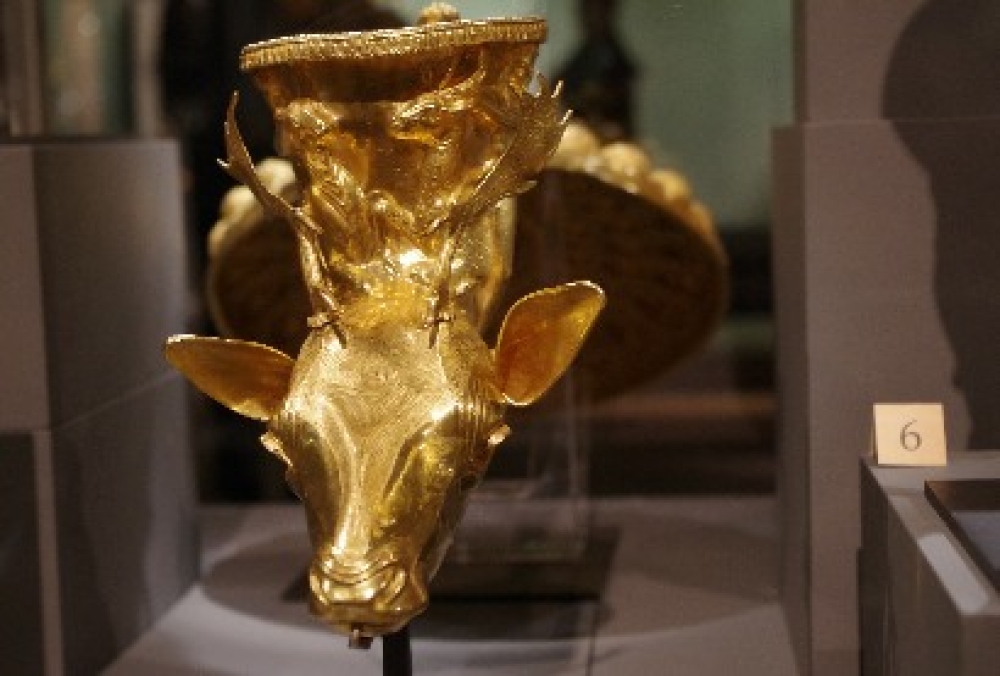 Drikkehorn i gull Drikkehorn i gull