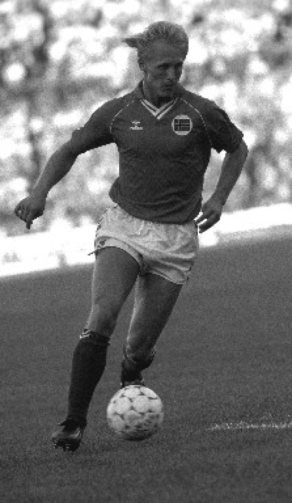 Fra da Jørn Andersen selv var spiller, 12. august 1978: Fotball privat landskamp Norge - Sverige 0-0, Ullevaal Stadion. Jørn Andersen i aksjon. NTB arkivfoto Morten Hvaal / SCANPIX